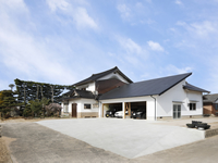 出東の家